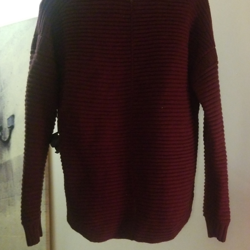 DEX Sweater - Picture 7 of 7